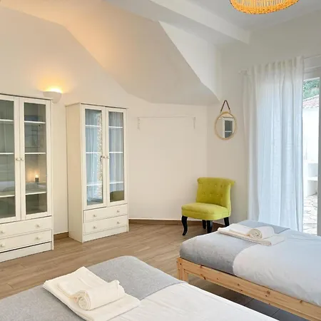 Charming House With Pool And Close To Beaches #1946