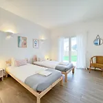 شقة Charming House With Pool And Close To Beaches #1946